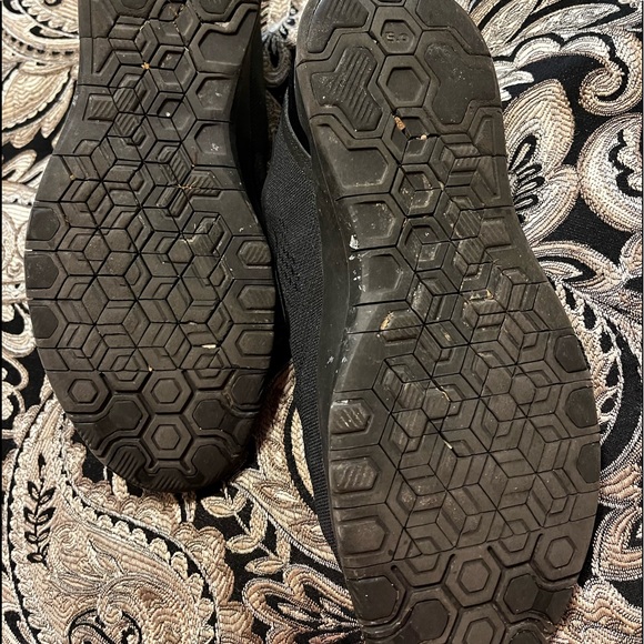 Black Nike - Picture 4 of 4